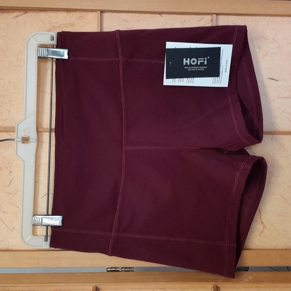 HoFi maroon athletic shorts size M